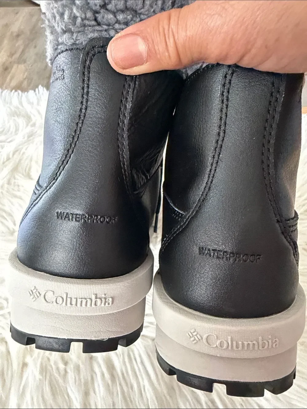 Columbia Kids Black Faux-Fur Lined Snow Boots Size 6